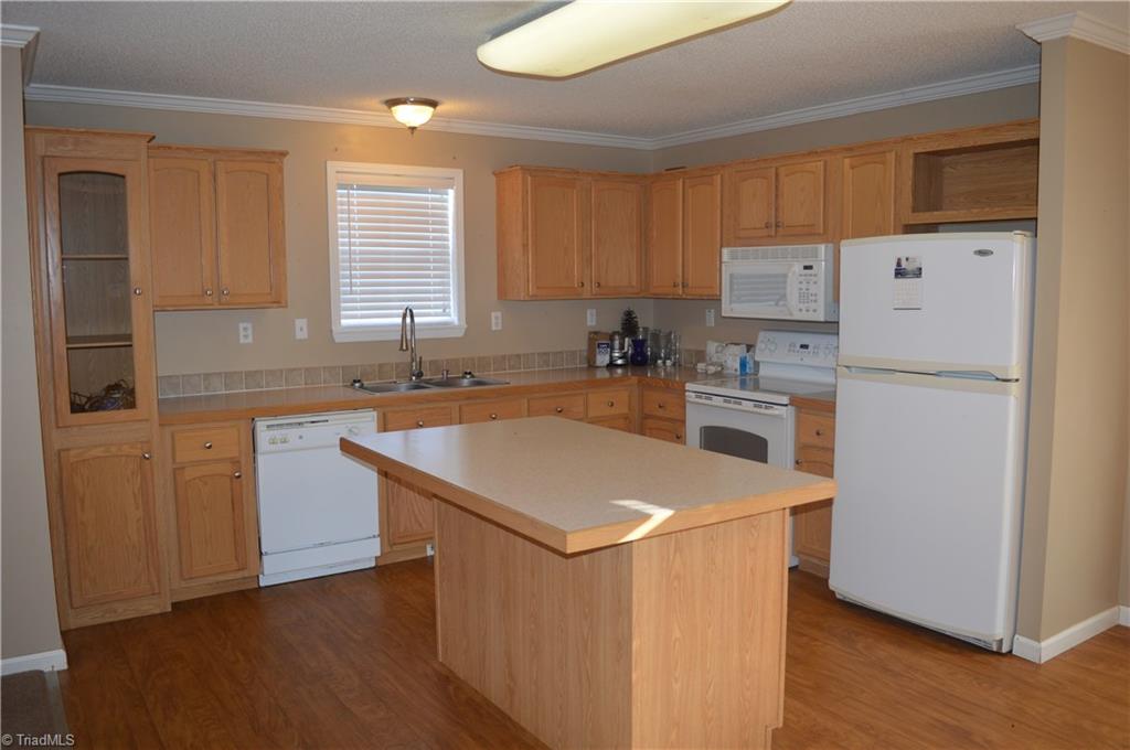 3138 Garrett Road Stoneville, NC 27048 - Photo 9 of 25 Gallery Image 9
