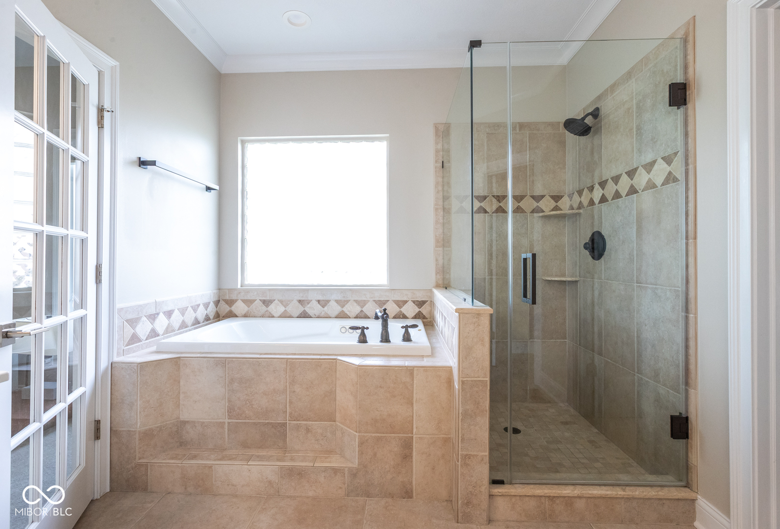 13722 Diving Hawk Crossing Fishers, IN 46055 - Photo 26 of 85