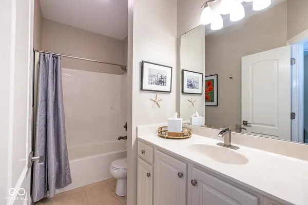 $1,198,000 | 13722 Diving Hawk Crossing, Fishers, IN 46055