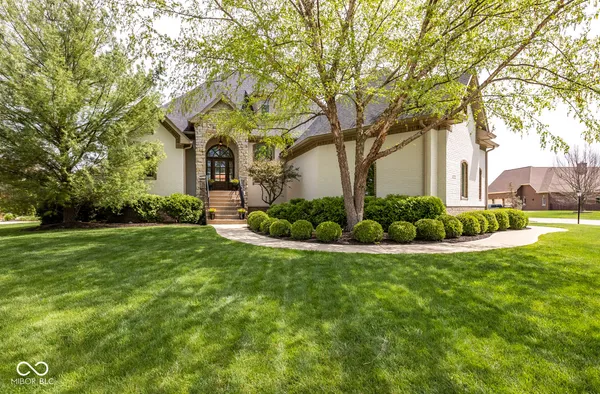 $1,198,000 | 13722 Diving Hawk Crossing, Fishers, IN 46055