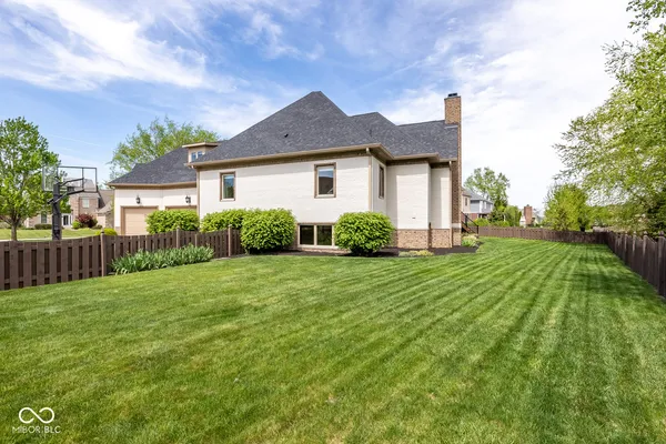$1,198,000 | 13722 Diving Hawk Crossing, Fishers, IN 46055