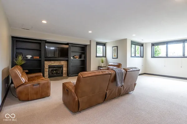 $1,198,000 | 13722 Diving Hawk Crossing, Fishers, IN 46055