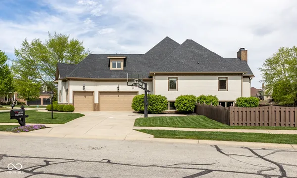 $1,198,000 | 13722 Diving Hawk Crossing, Fishers, IN 46055