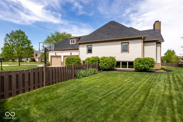 $1,198,000 | 13722 Diving Hawk Crossing, Fishers, IN 46055
