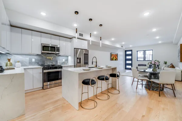 $4,000 | 95 Stegman Street, Unit 1, Jersey City, NJ 07305