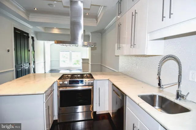 $1,050,000 | 719 12th Street Southeast, Unit 3, Washington, DC 20003