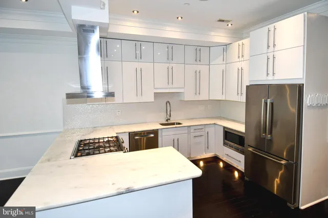 $1,050,000 | 719 12th Street Southeast, Unit 3, Washington, DC 20003