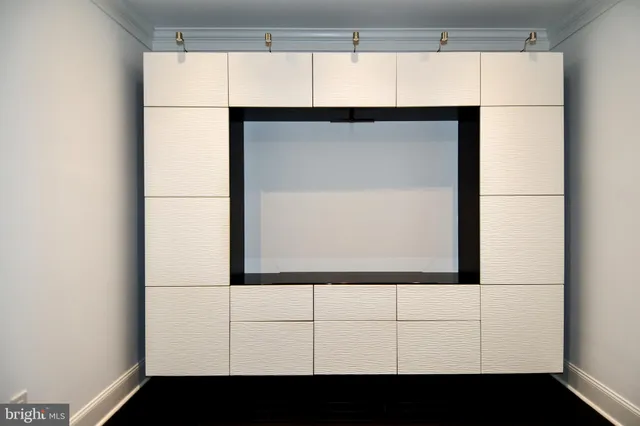 $1,050,000 | 719 12th Street Southeast, Unit 3, Washington, DC 20003