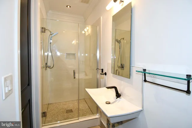 $1,050,000 | 719 12th Street Southeast, Unit 3, Washington, DC 20003