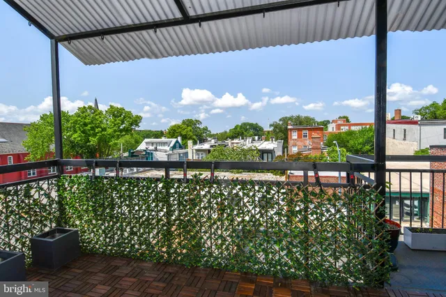 $1,050,000 | 719 12th Street Southeast, Unit 3, Washington, DC 20003