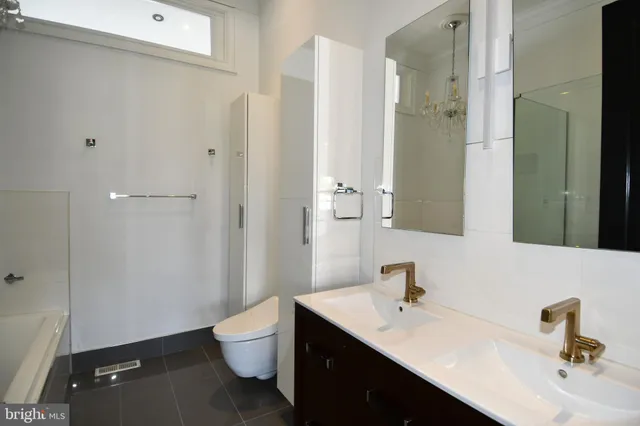 $1,050,000 | 719 12th Street Southeast, Unit 3, Washington, DC 20003