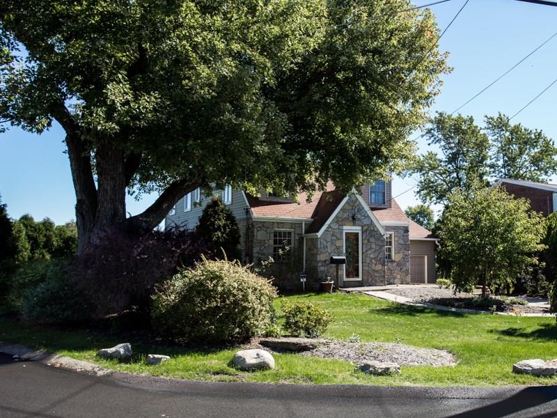 765 Greenlee Road Whitehall, PA 15227 - Photo 1 of 25 Gallery Image 1