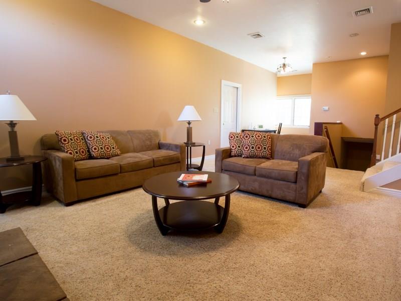 765 Greenlee Road Whitehall, PA 15227 - Photo 7 of 25 Gallery Image 7
