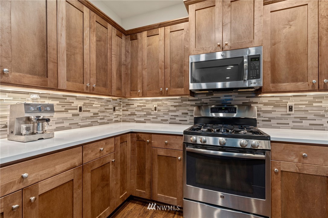 17826 Southeast 189th Street Renton, WA 98058 - Photo 8 of 38 Gallery Image 8