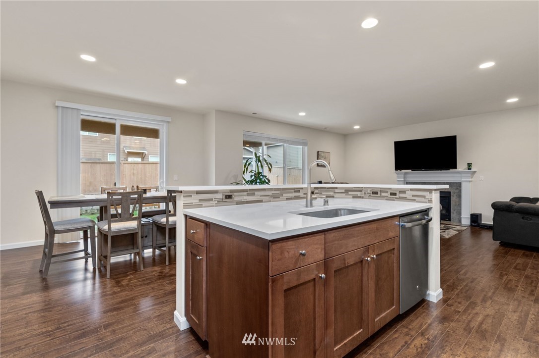 17826 Southeast 189th Street Renton, WA 98058 - Photo 9 of 38 Gallery Image 9