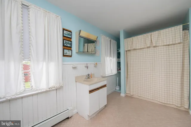 $1,495,000 | 111 Newbolds Corner Road, Southampton, NJ 08088