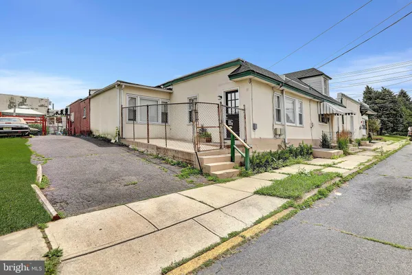 $1,600 | 44 Dover Avenue, Unit C, Ewing, NJ 08638