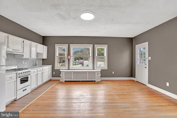 $1,600 | 44 Dover Avenue, Unit C, Ewing, NJ 08638