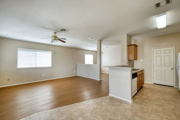 $2,095 | 13613 Lyndon B Johnson Street, Manor, TX 78653