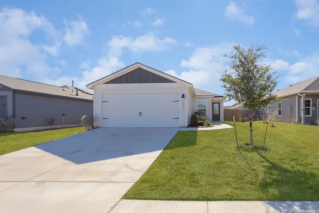 $1,600 | 582 Gabbro Gardens, Maxwell, TX 78656