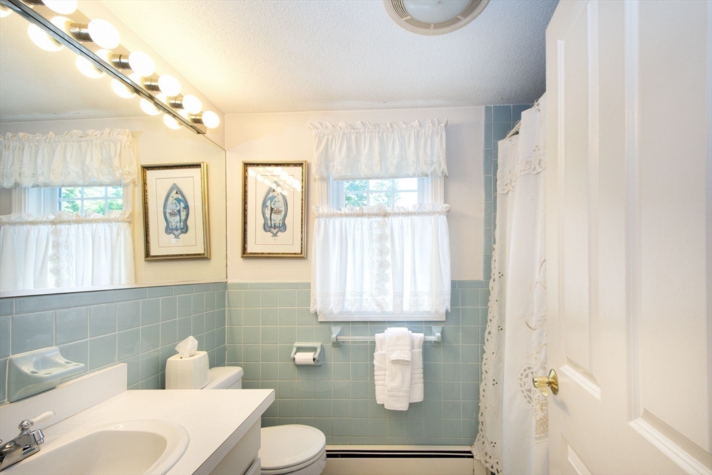 41 First Parish Road Scituate, MA 02066 - Photo 26 of 42