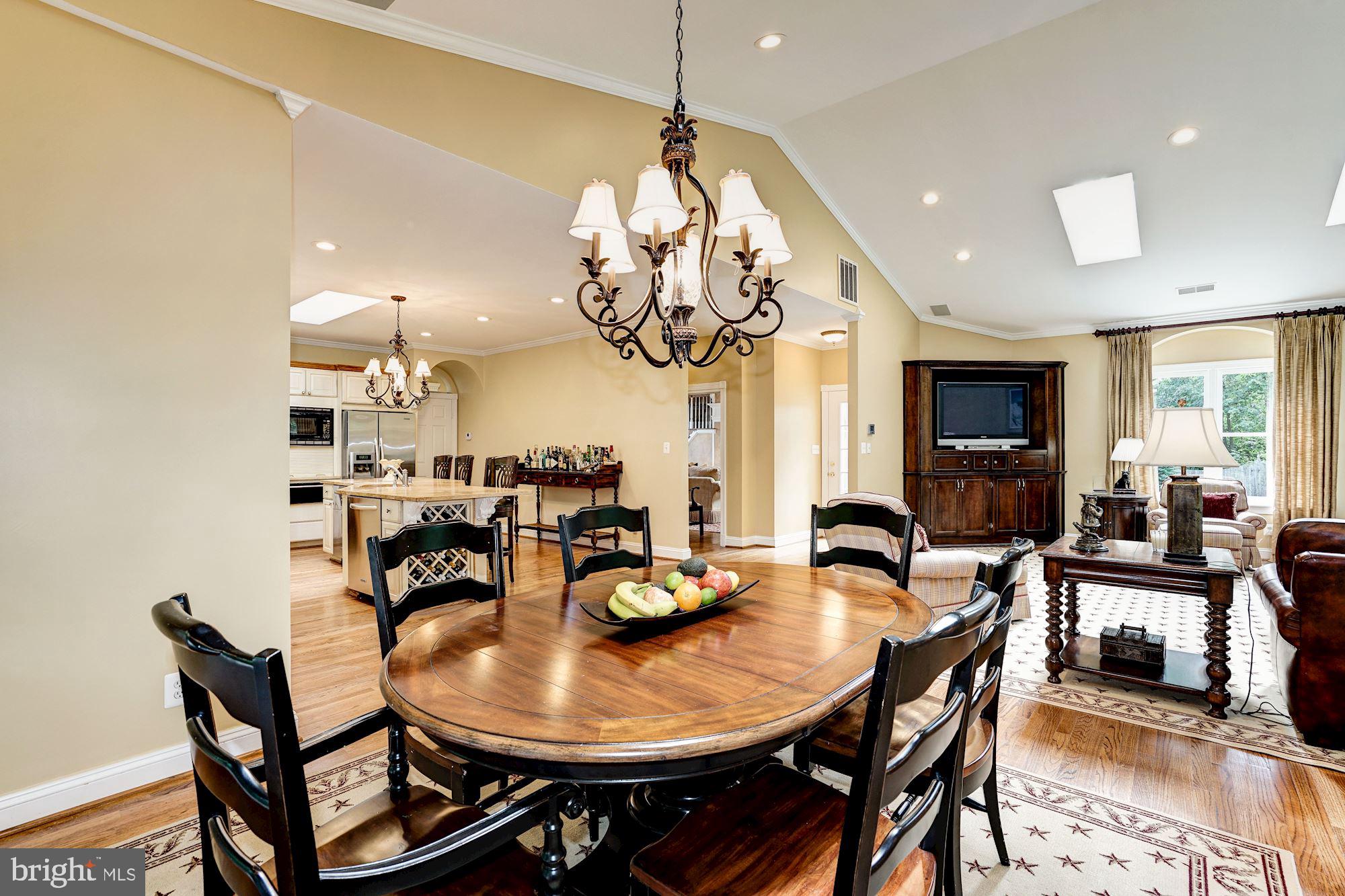 8816 Brook Road McLean, VA 22102 - Photo 11 of 49 Gallery Image 11