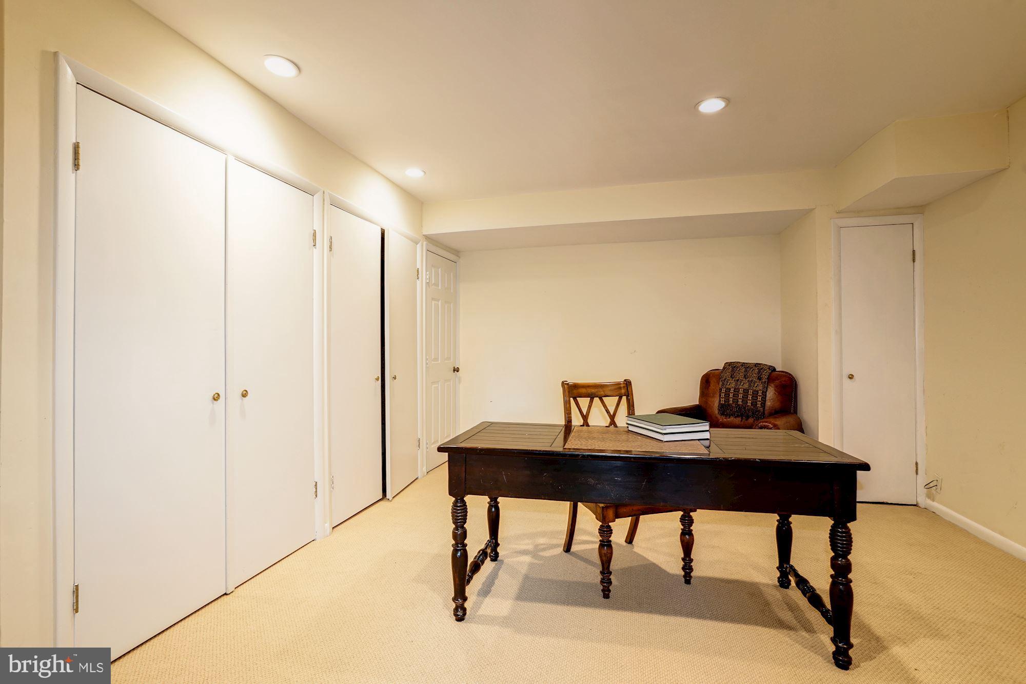 8816 Brook Road McLean, VA 22102 - Photo 33 of 49 Sitting /office are off LL BR w/ plenty of closets