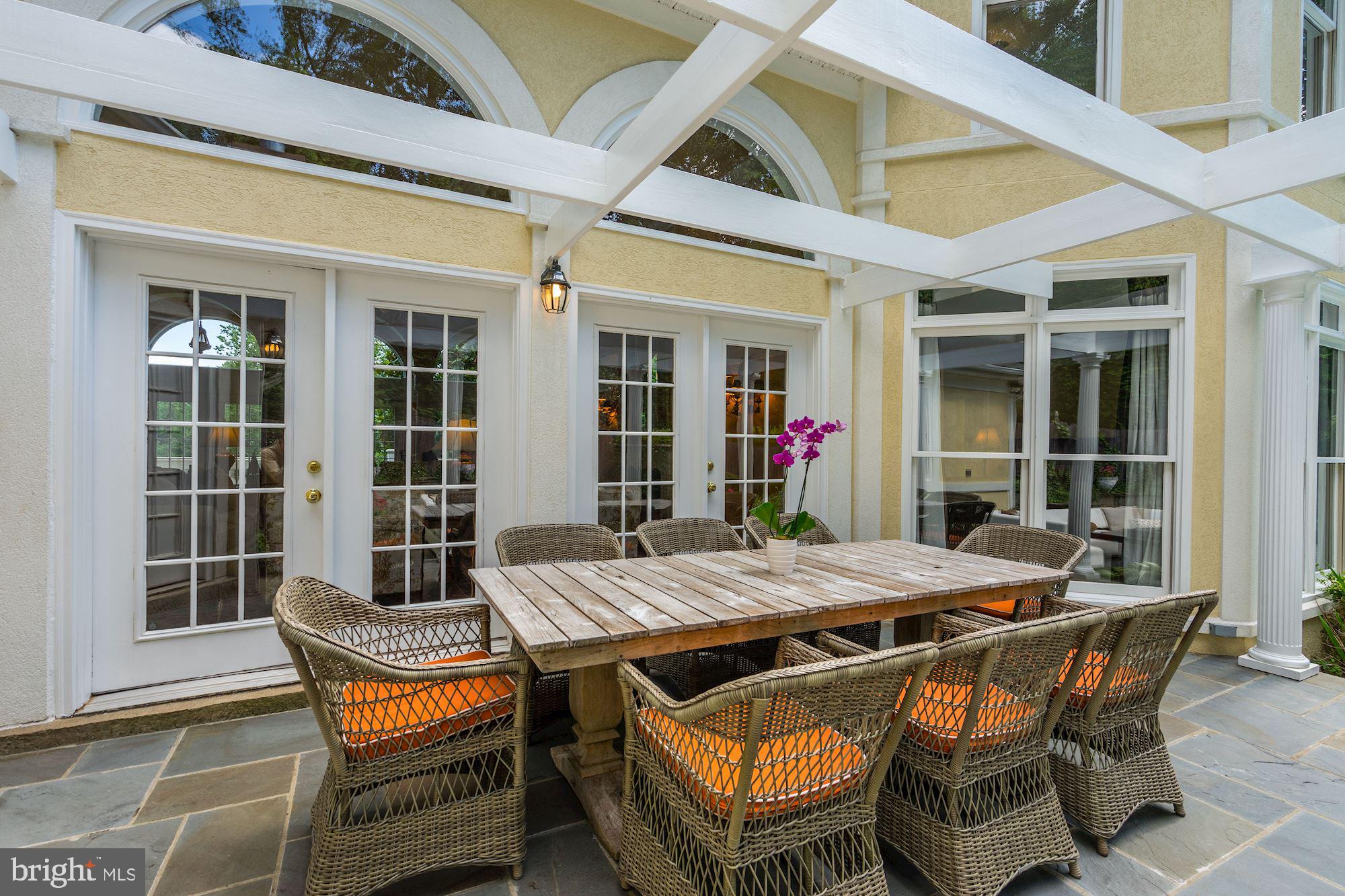 8816 Brook Road McLean, VA 22102 - Photo 37 of 49 Gallery Image 37