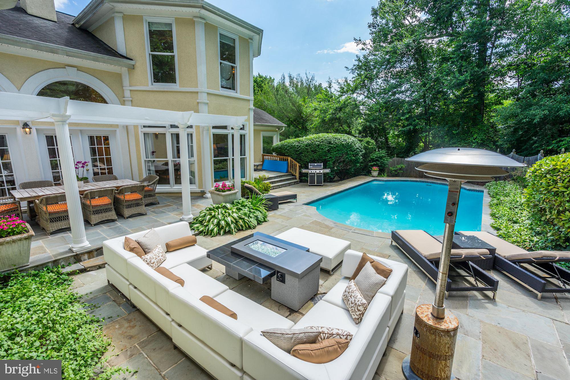 8816 Brook Road McLean, VA 22102 - Photo 39 of 49 Gallery Image 39