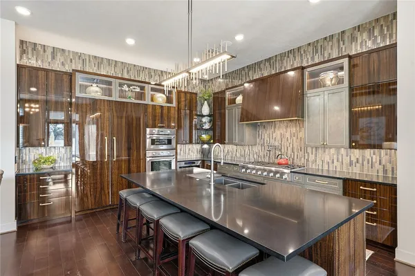 $3,150,000 | 4711 Miramont Circle, Bryan, TX 77802