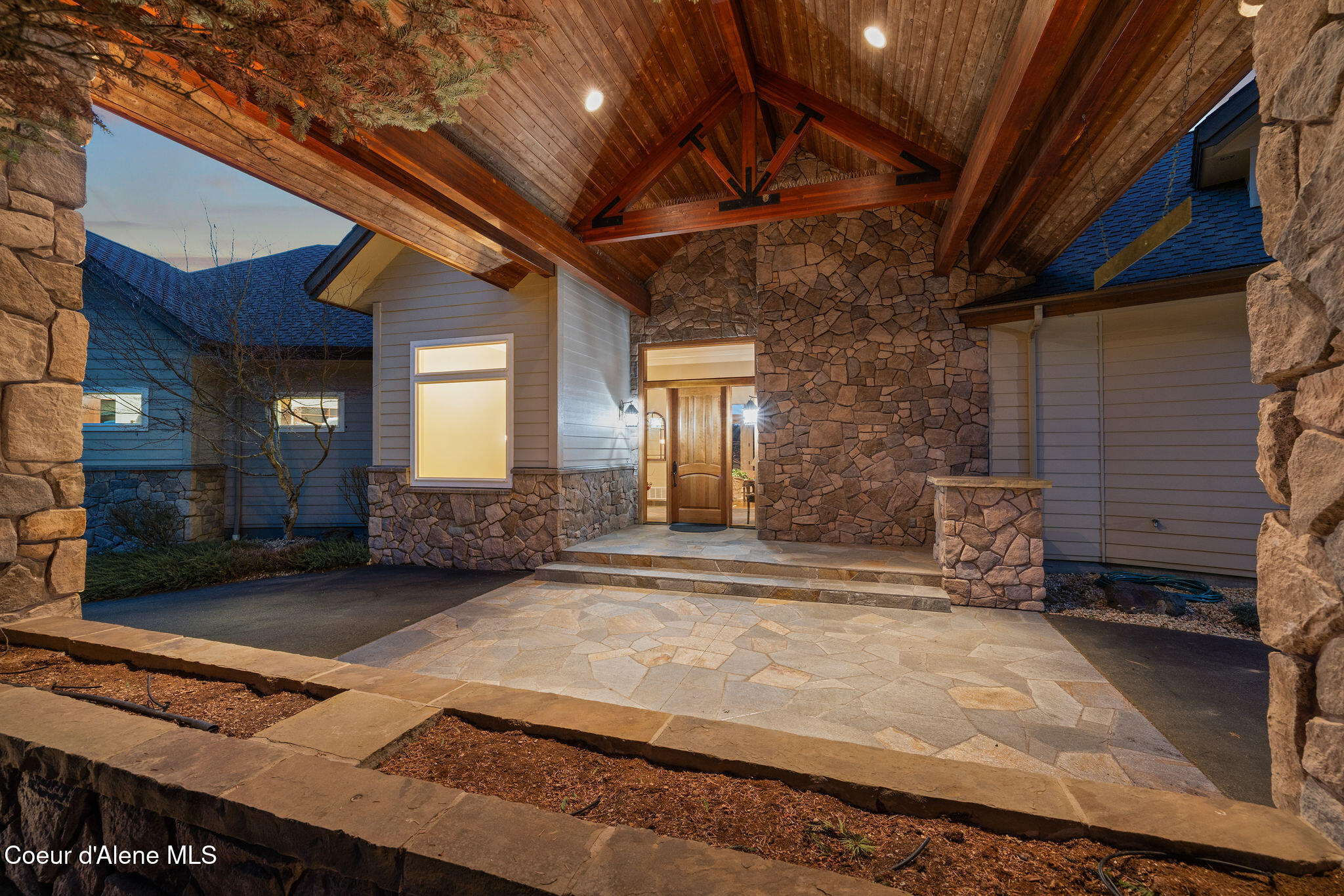 1823 West Hull Loop Coeur D'Alene, ID 83814 - Photo 39 of 62 10_1823wHullLoop_SelkirkMedia