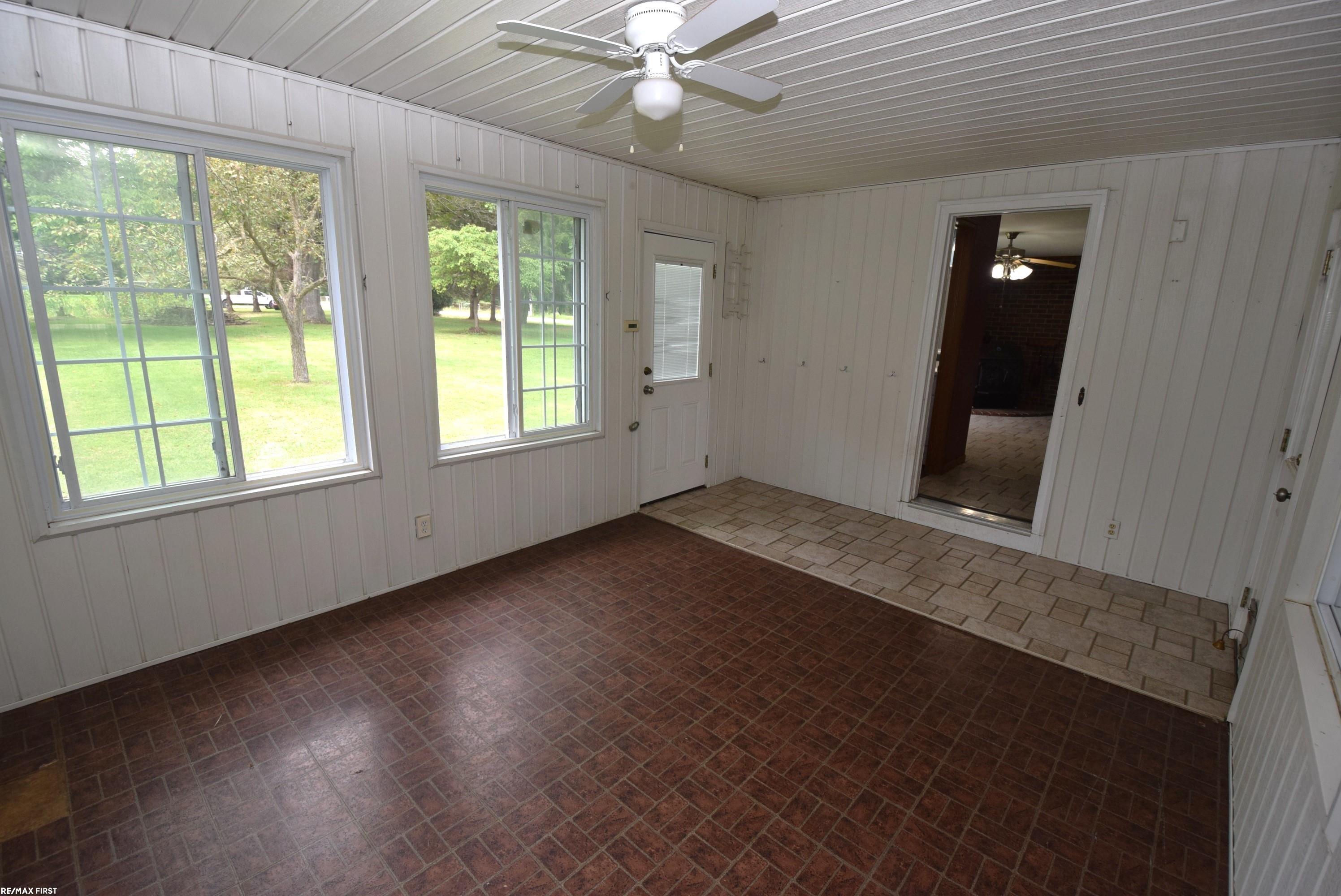 24975 Armada Ridge Road Armada, MI 48005 - Photo 32 of 73 50153079-c90c8235-cd0a-4402-af0b-f49443d7cc3a.JPG