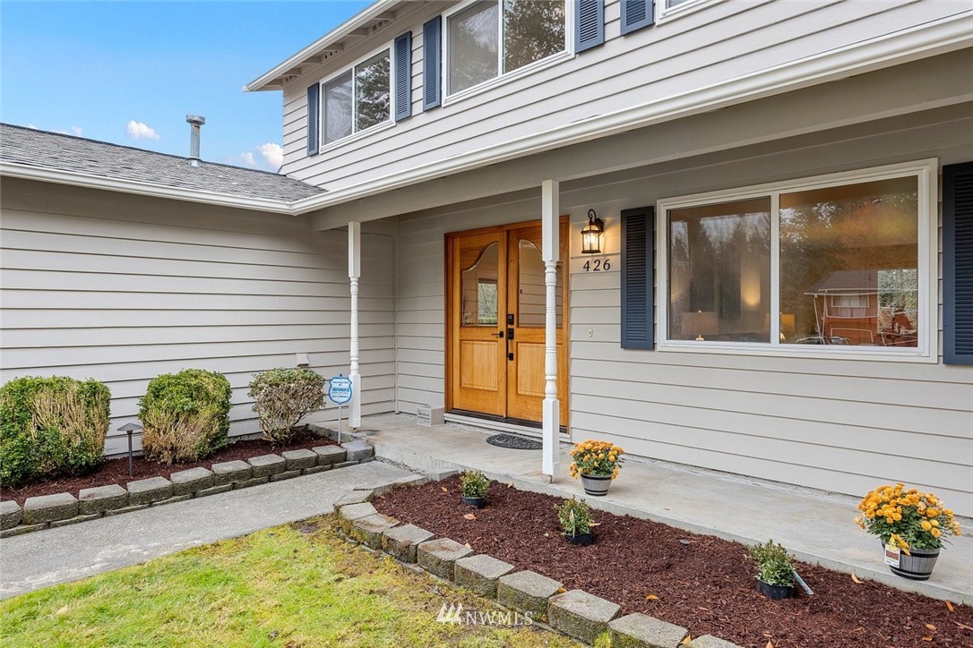426 158th Street Southeast Bothell, WA 98012 - Photo 2 of 26