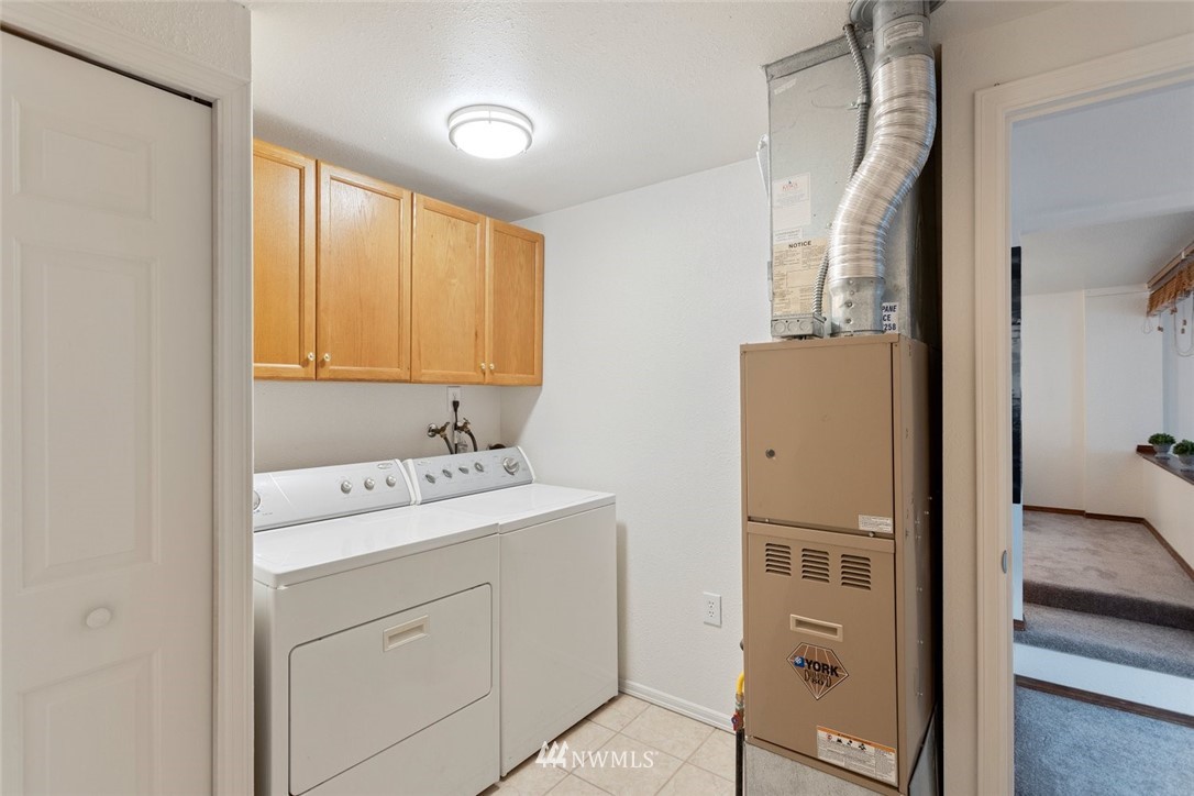 426 158th Street Southeast Bothell, WA 98012 - Photo 13 of 26