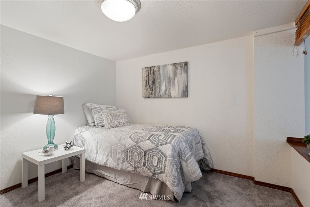 426 158th Street Southeast Bothell, WA 98012 - Photo 16 of 26