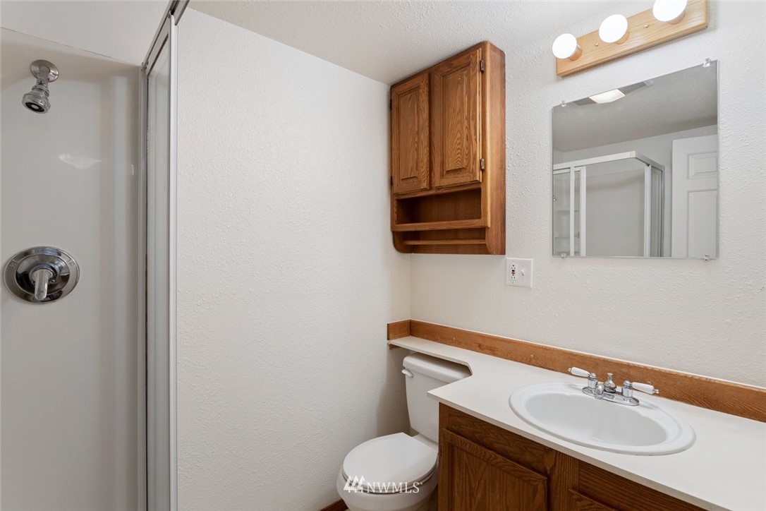426 158th Street Southeast Bothell, WA 98012 - Photo 17 of 26