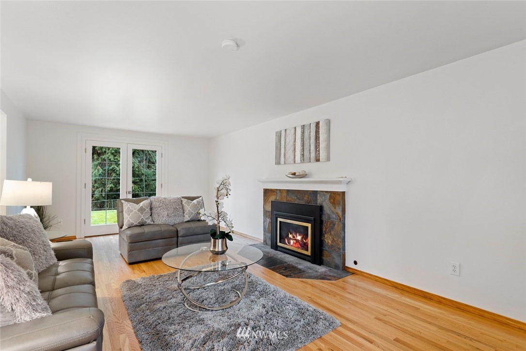 426 158th Street Southeast Bothell, WA 98012 - Photo 3 of 26