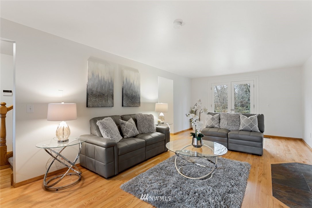 426 158th Street Southeast Bothell, WA 98012 - Photo 4 of 26