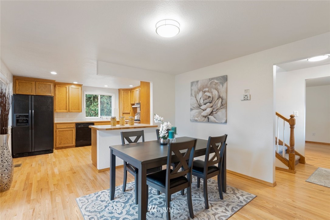 426 158th Street Southeast Bothell, WA 98012 - Photo 8 of 26