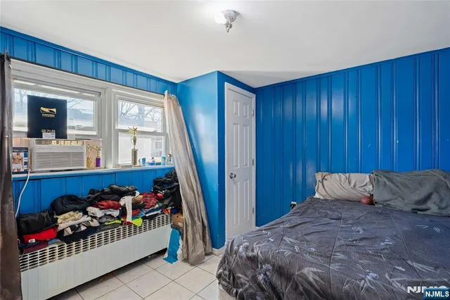 $650,000 | 36 North Vivyen Street, Bergenfield, NJ 07621