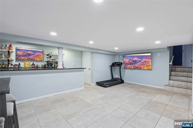 $650,000 | 36 North Vivyen Street, Bergenfield, NJ 07621