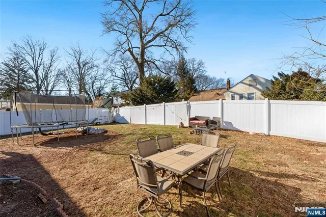 $650,000 | 36 North Vivyen Street, Bergenfield, NJ 07621