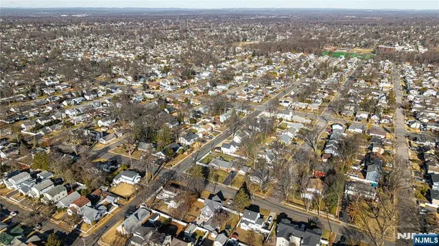 $650,000 | 36 North Vivyen Street, Bergenfield, NJ 07621