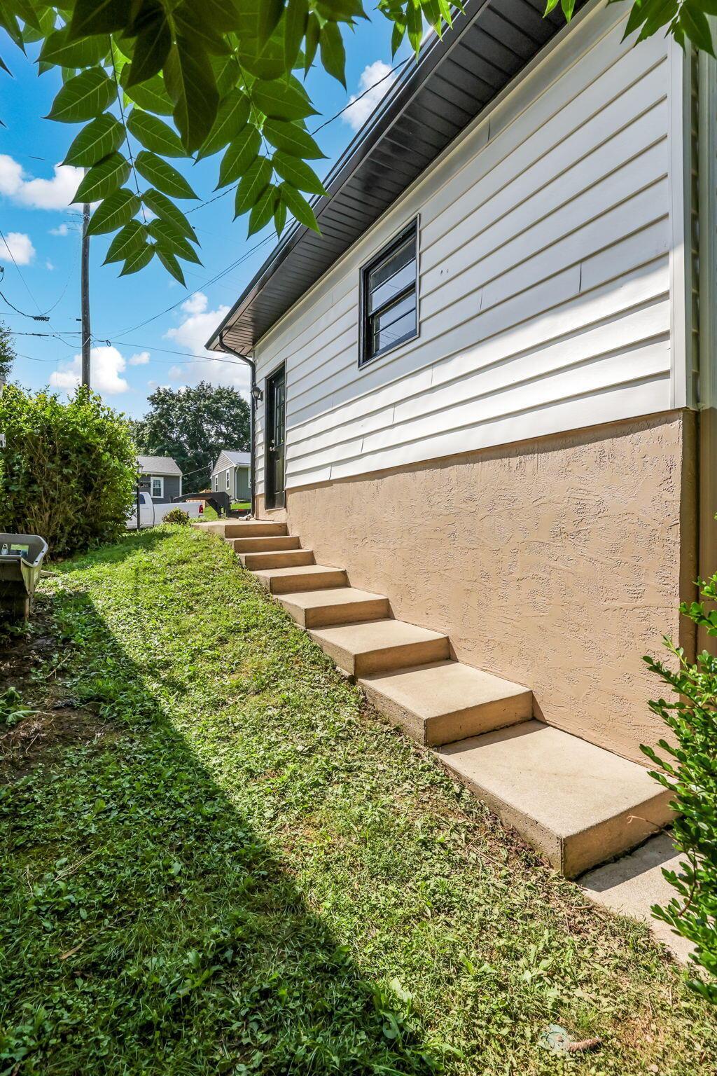 928 Rutter Avenue Lancaster, OH 43130 - Photo 76 of 87 82-web-or-mls-011A9215