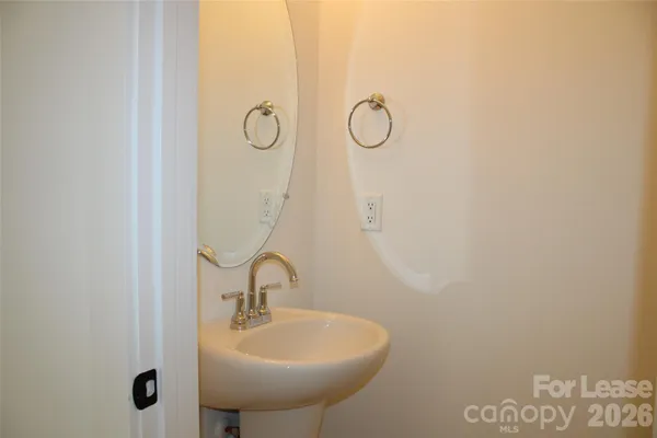 $2,000 | 562 West Park Avenue, Unit A, Mooresville, NC 28115