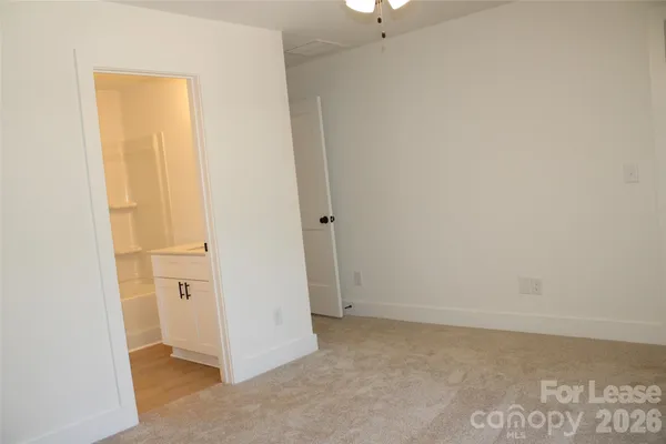 $2,000 | 562 West Park Avenue, Unit A, Mooresville, NC 28115