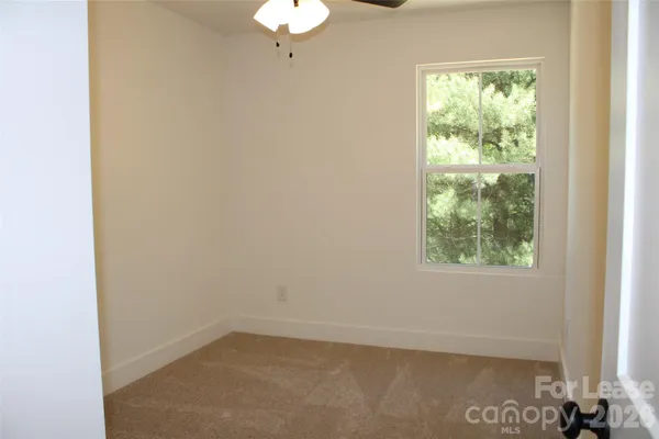 $2,000 | 562 West Park Avenue, Unit A, Mooresville, NC 28115