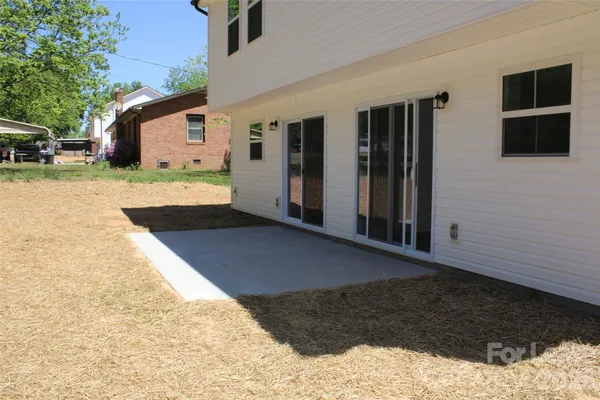 $2,000 | 562 West Park Avenue, Unit A, Mooresville, NC 28115