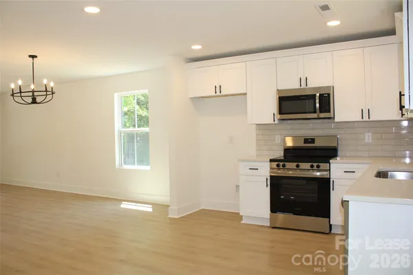 $2,000 | 562 West Park Avenue, Unit A, Mooresville, NC 28115