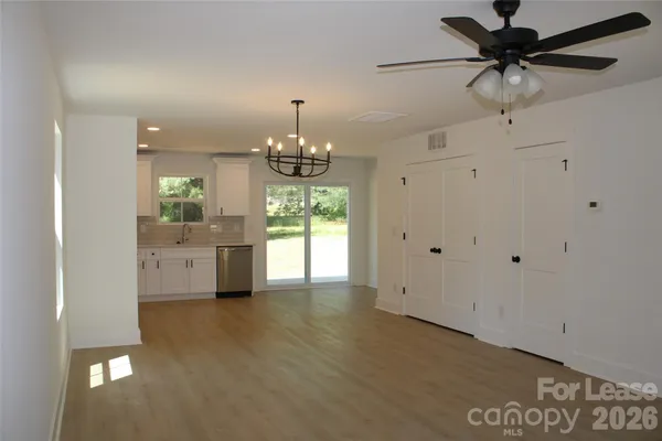 $2,000 | 562 West Park Avenue, Unit A, Mooresville, NC 28115